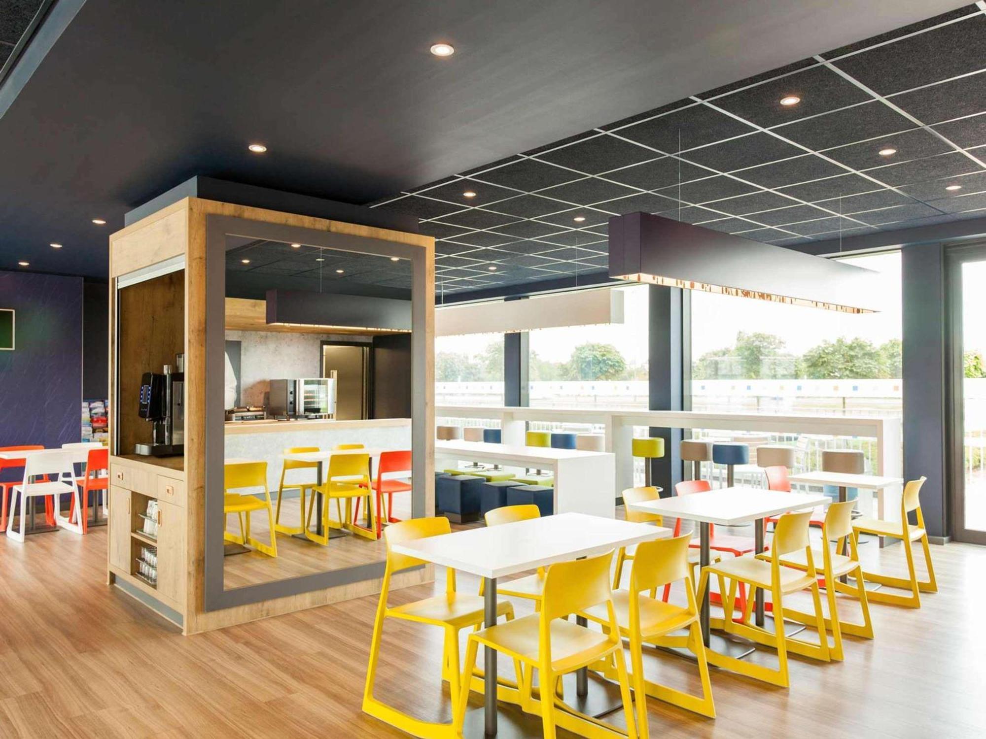 Ibis Budget Hotel Edinburgh Park — Fotos 1
